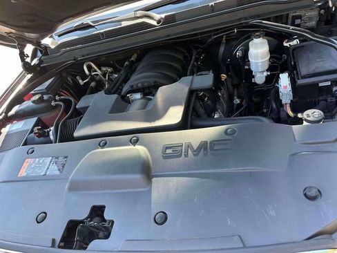 Used 2019 GMC Yukon XL Denali AWD/4WD image 13