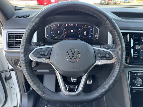 Used 2023 Volkswagen Atlas Cross Sport SEL R-Line AWD/4WD image 23