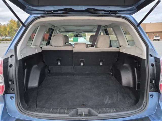 Used 2015 Subaru Forester 2.5i Premium w/ All-Weather Package AWD/4WD image 23