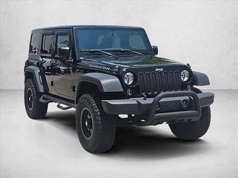 Used 2015 Jeep Wrangler Unlimited Rubicon AWD/4WD image 3