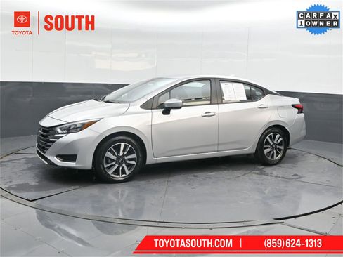 Used 2025 Nissan Versa SV image 7