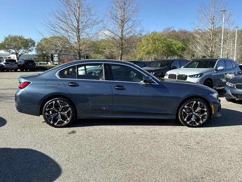 Used 2025 BMW 330i Sedan image 2