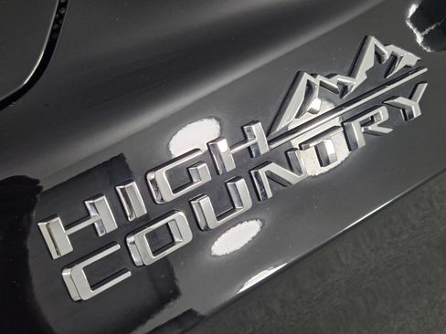 Used 2023 Chevrolet Tahoe High Country AWD/4WD image 12
