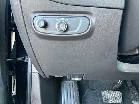 Certified 2023 Chevrolet Equinox LT image 17