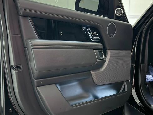 Used 2019 Land Rover Range Rover AWD/4WD image 17