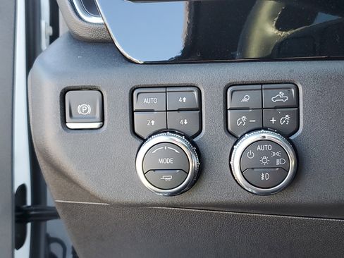 New 2026 GMC Sierra 2500 SLT w/ SLT Premium Package image 27