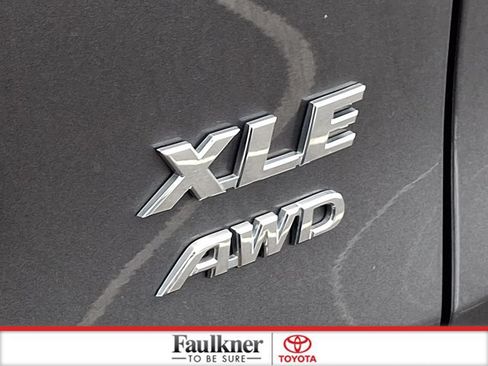 Certified 2021 Toyota RAV4 XLE AWD/4WD image 31