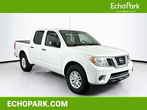 Used 2015 Nissan Frontier SV RWD image 1