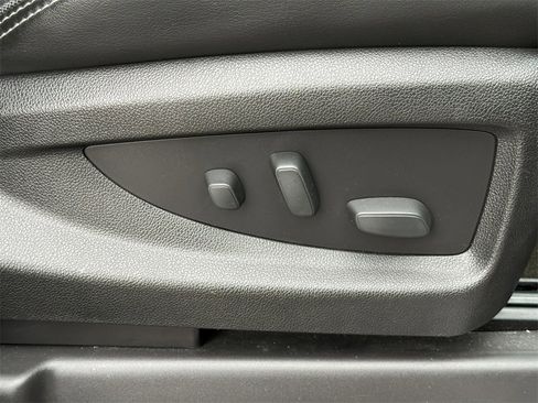 Used 2018 GMC Yukon Denali w/ Denali Ultimate Package image 40