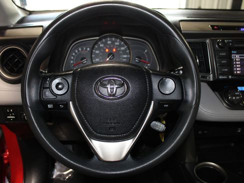 Used 2015 Toyota RAV4 XLE image 12