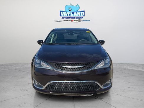 Certified 2017 Chrysler Pacifica Touring Plus w/ Security Group image 33