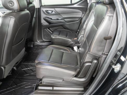 Used 2020 Chevrolet Traverse RS AWD/4WD image 11