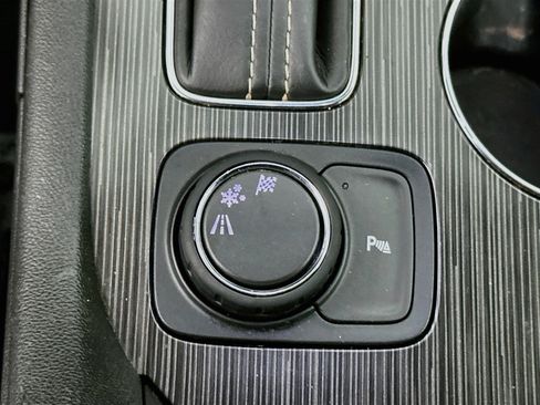 Used 2017 GMC Acadia SLT FWD image 26