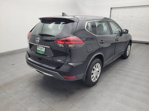 Used 2018 Nissan Rogue S AWD/4WD image 9