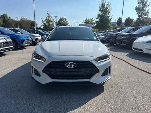 Used 2020 Hyundai Veloster 2.0 image 8