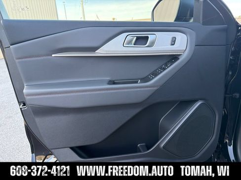 New 2026 Ford Explorer Active w/ Active Comfort Package AWD/4WD image 10