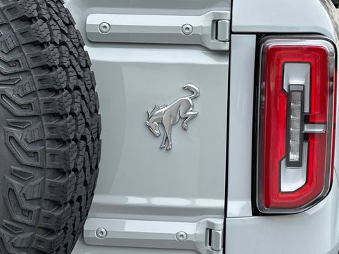 New 2026 Ford Bronco Badlands w/ Sasquatch Package AWD/4WD image 27