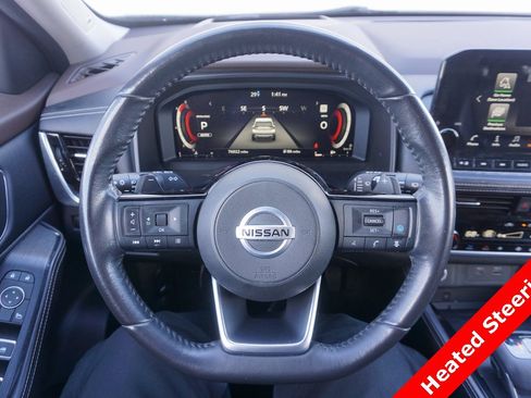 Used 2021 Nissan Rogue Platinum image 3