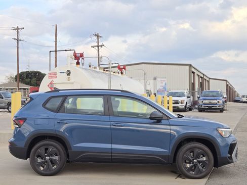 New 2026 Volkswagen Taos S image 3