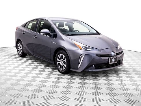 Used 2022 Toyota Prius XLE w/ Advanced Technology Package AWD/4WD image 9
