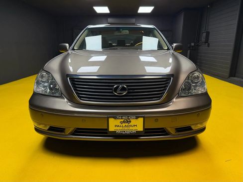 Used 2005 Lexus LS 430 RWD image 2