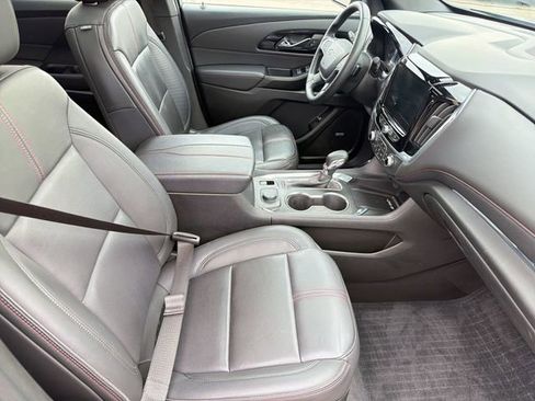Used 2023 Chevrolet Traverse RS w/ LPO, Floor Liner Package AWD/4WD image 29