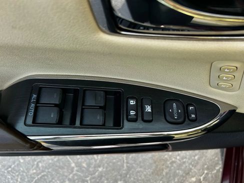 Used 2018 Toyota Avalon XLE Premium image 21