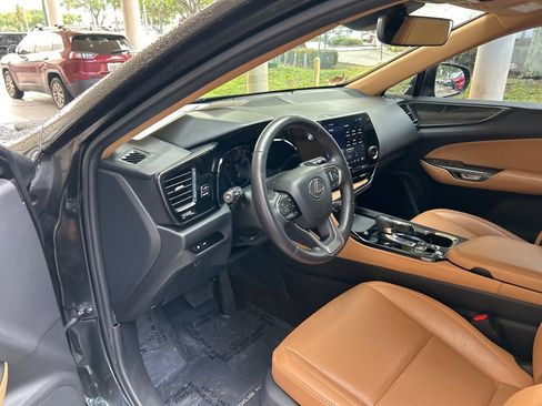 Used 2023 Lexus NX 250 FWD w/ Towing Package (2000 Lbs) image 7