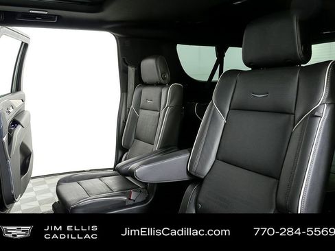 Certified 2024 Cadillac Escalade ESV Premium Luxury image 24