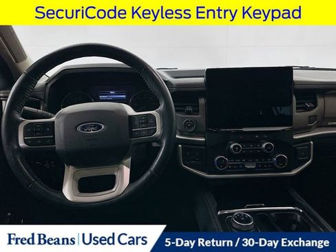Used 2022 Ford Expedition Max XLT image 29