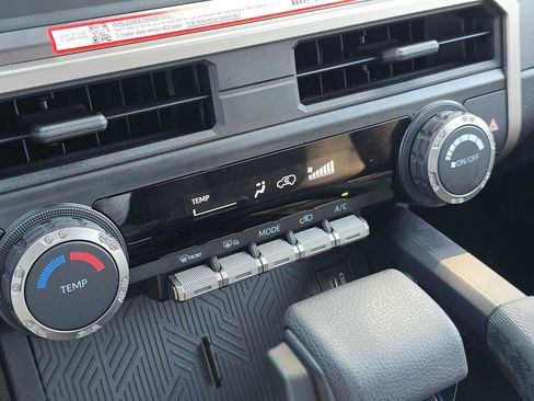 Certified 2026 Toyota 4Runner SR5 AWD/4WD image 34