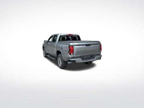 Used 2025 Chevrolet Colorado LT AWD/4WD image 9