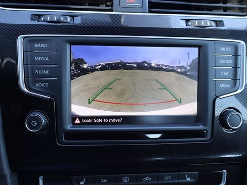 Used 2016 Volkswagen GTI SE FWD image 25
