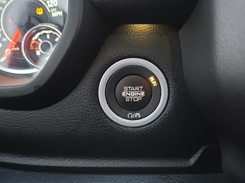 Used 2020 RAM 1500 Laramie image 22