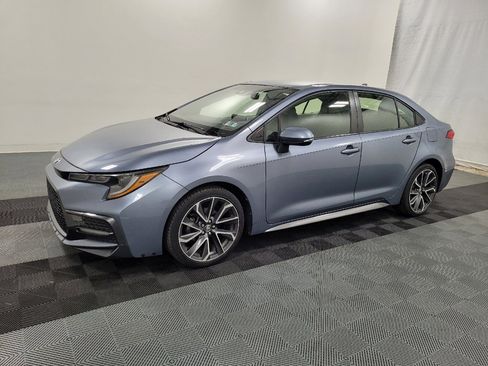 Used 2021 Toyota Corolla SE FWD image 2