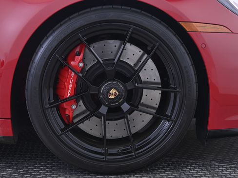 Certified 2025 Porsche 911 Carrera GTS RWD image 17