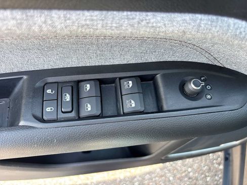 Used 2022 Jeep Compass Latitude w/ Sun and Sound Group AWD/4WD image 15