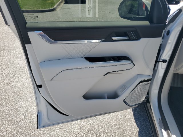 Used 2024 GMC Acadia Denali FWD image 27