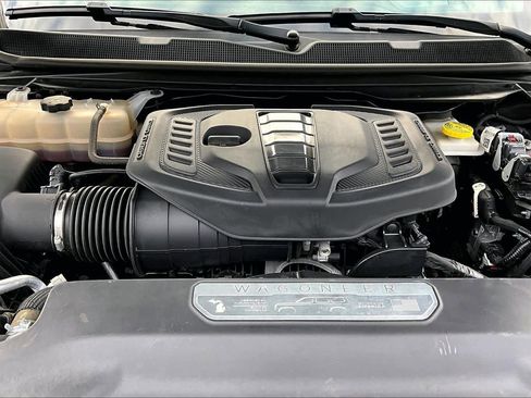 Used 2024 Jeep Wagoneer Series III w/ Flexible Seating Group image 30