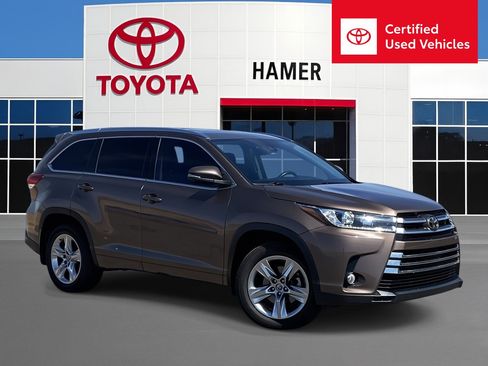 Used 2017 Toyota Highlander Limited w/ Carpet Mat Package AWD/4WD image 1