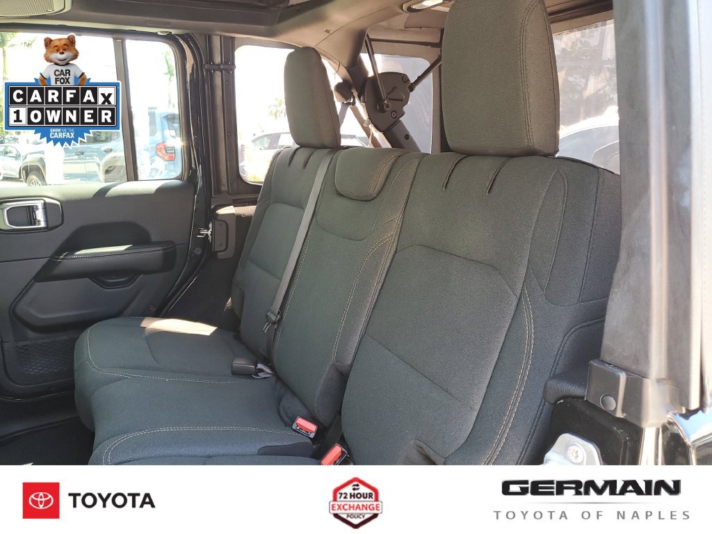 Used 2026 Jeep Wrangler Unlimited Sahara AWD/4WD image 21