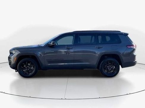 Used 2024 Jeep Grand Cherokee L Laredo image 6