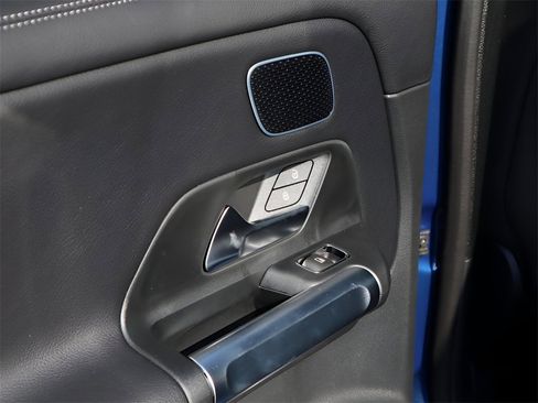 New 2026 Mercedes-Benz GLB 250 4MATIC image 21