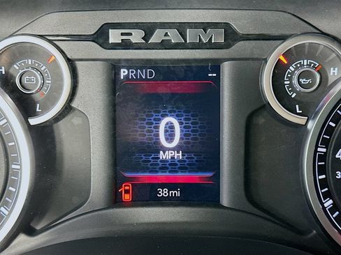 New 2026 RAM 2500 Big Horn AWD/4WD image 11