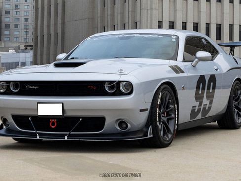 Used 2021 Dodge Challenger R/T Scat Pack RWD image 14