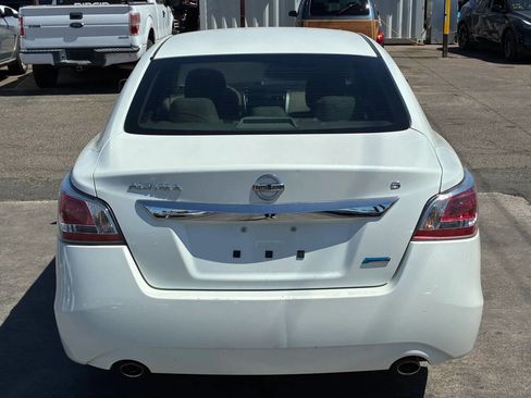 Used 2014 Nissan Altima 2.5 S FWD image 5
