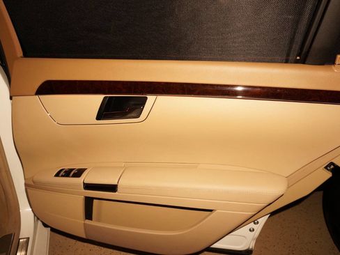 Used 2013 Mercedes-Benz S 550 image 16