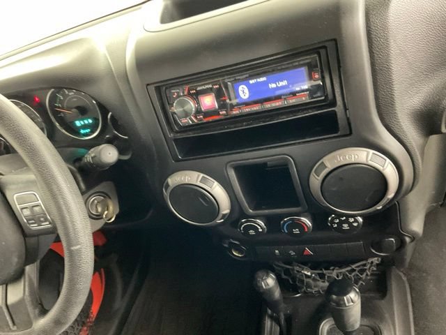 Used 2015 Jeep Wrangler Sport AWD/4WD image 14