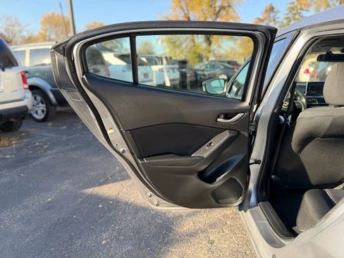 Used 2016 MAZDA MAZDA3 i Sport w/ Preferred Equipment Package image 15