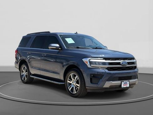 Used 2022 Ford Expedition XLT RWD image 4